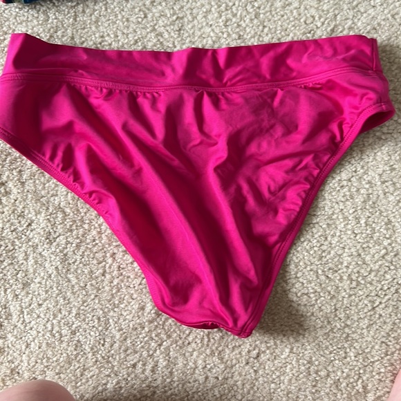 Bikini set worn once excellent condition. - Picture 6 of 7